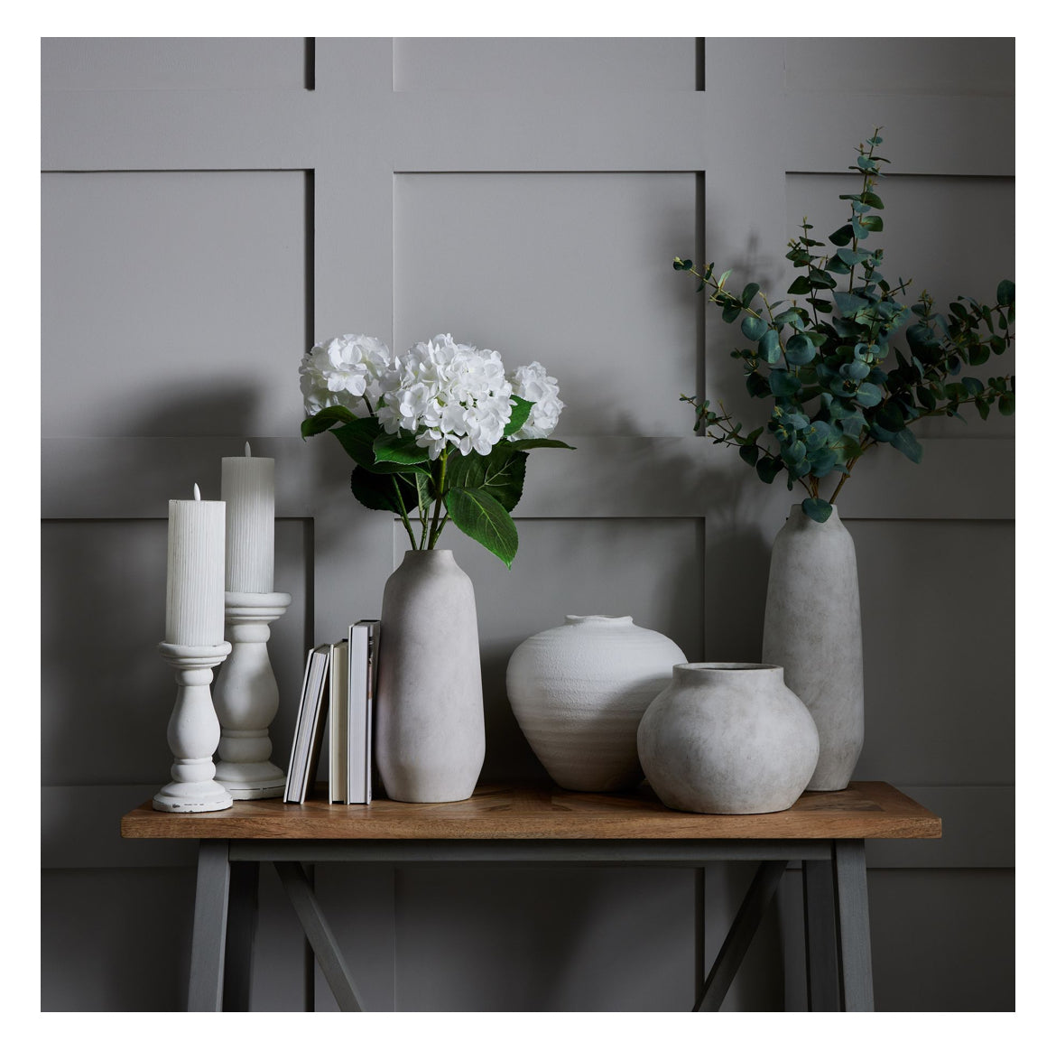 Regola Matt White Ceramic Vase