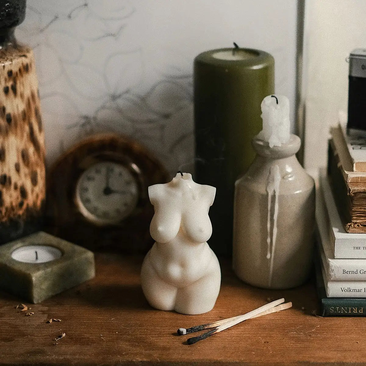 Curvy Body Candle